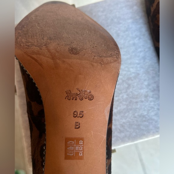 COACH Leopard Calf-hair pump - Picture 5 of 6